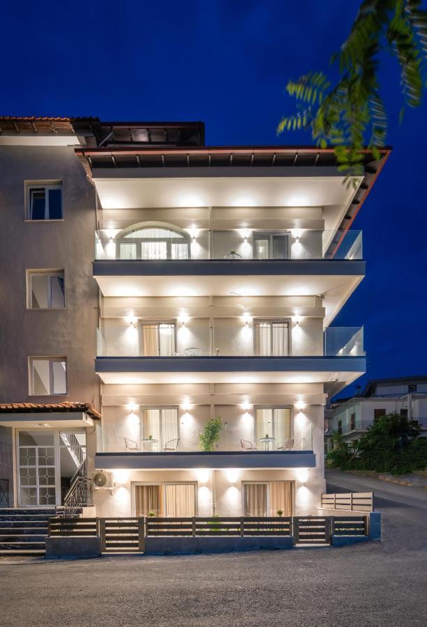 Olenia Luxury Apartments 4 ネオス・マルマラス エクステリア 写真