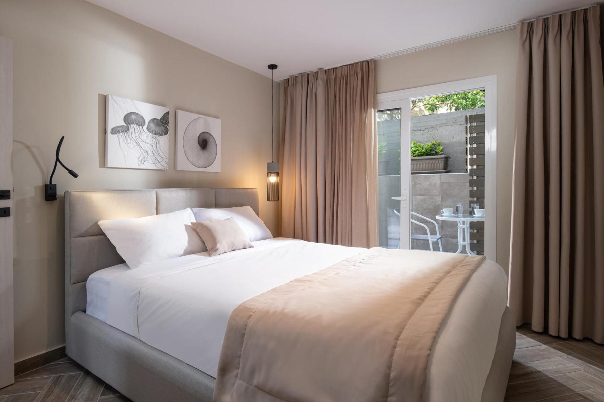 Olenia Luxury Apartments 4 ネオス・マルマラス エクステリア 写真